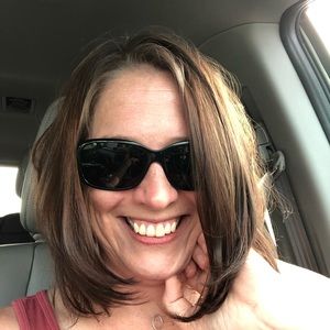 Meet your Posher, Hayley